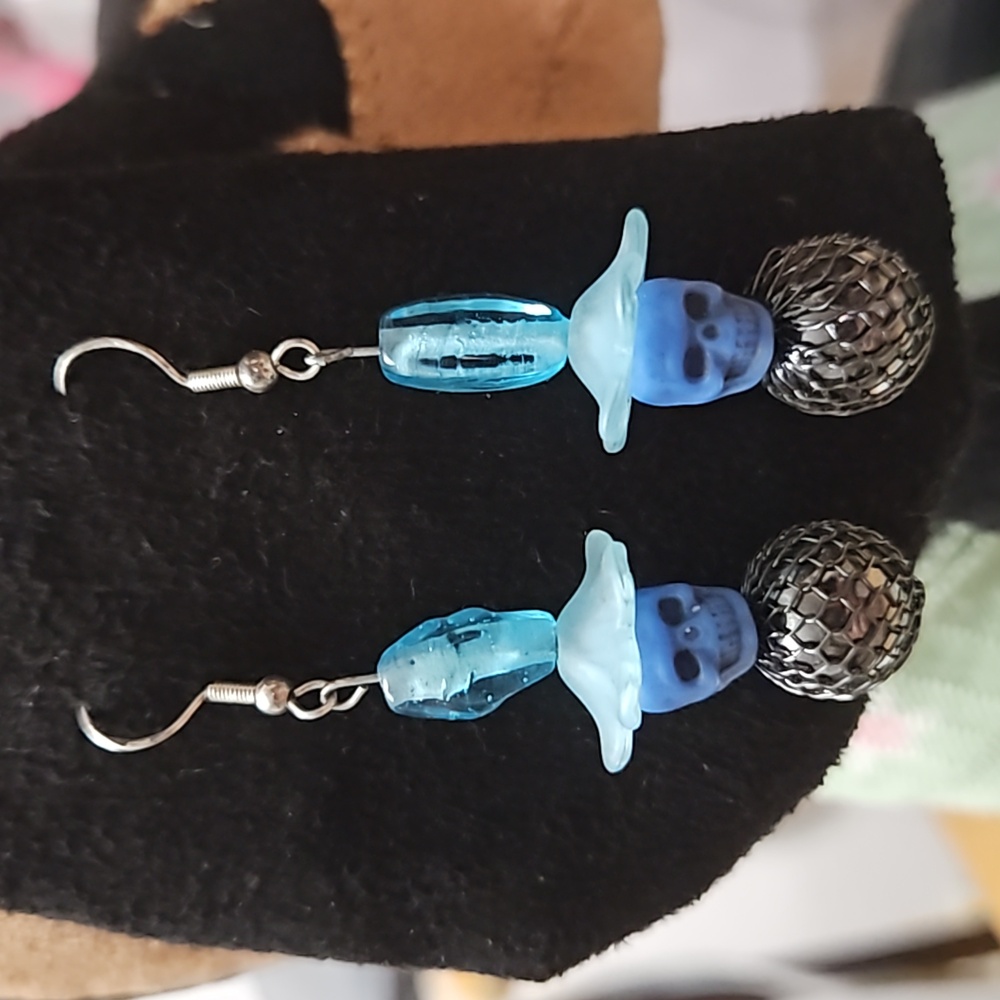 Handcrafted Skull Pirate Pierced Earrings w/Plastic Blue Skulls Silver Ball-NEW